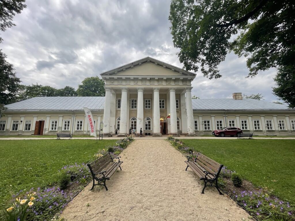 Salos Manor: A Neoclassical Estate in Lithuania 2 Salos Manor