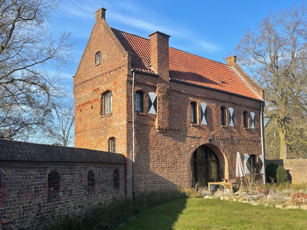 Schloss Diepenbrock: A Baroque Water Castle in Germany 2 Schloss Diepenbrock