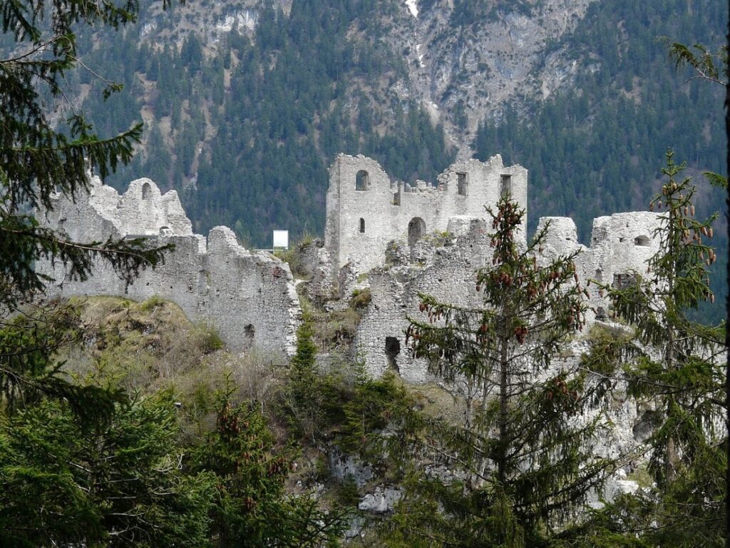 Ehrenberg Castle: A Medieval Fortress Ensemble in Austria 4 Ehrenberg Castle
