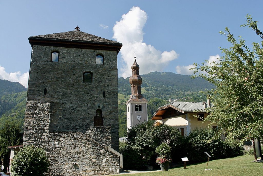 Tour de Bozel: A Medieval Fortified Tower in France 2 Tour de Bozel