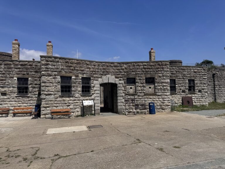 Slough Fort: A Victorian Coastal-Defence Fort on the Thames