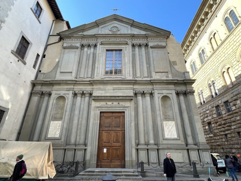 Convent of Scolopi: A Former Jesuit College and Piarist School in Florence