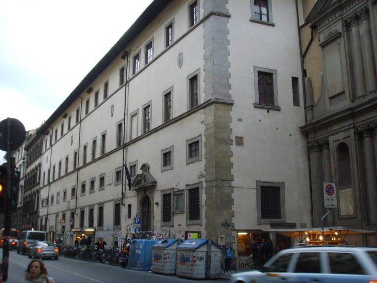 Convent of Scolopi: A Former Jesuit College and Piarist School in Florence