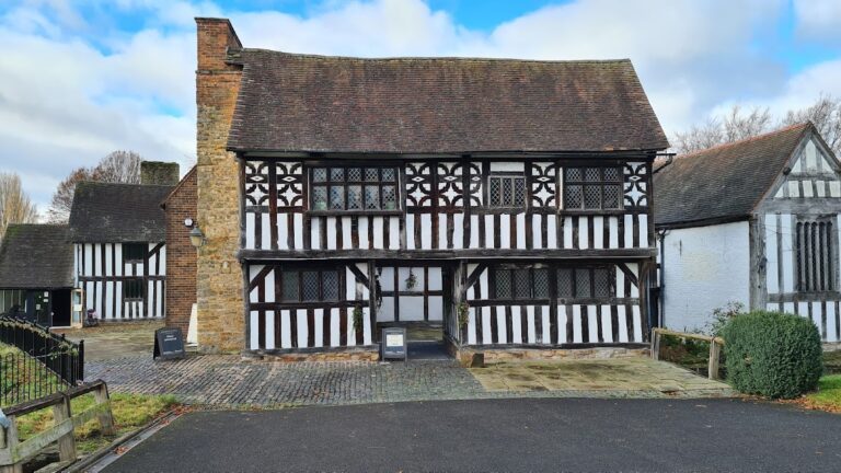 West Bromwich Manor House: A Medieval Hall House and Manor Estate