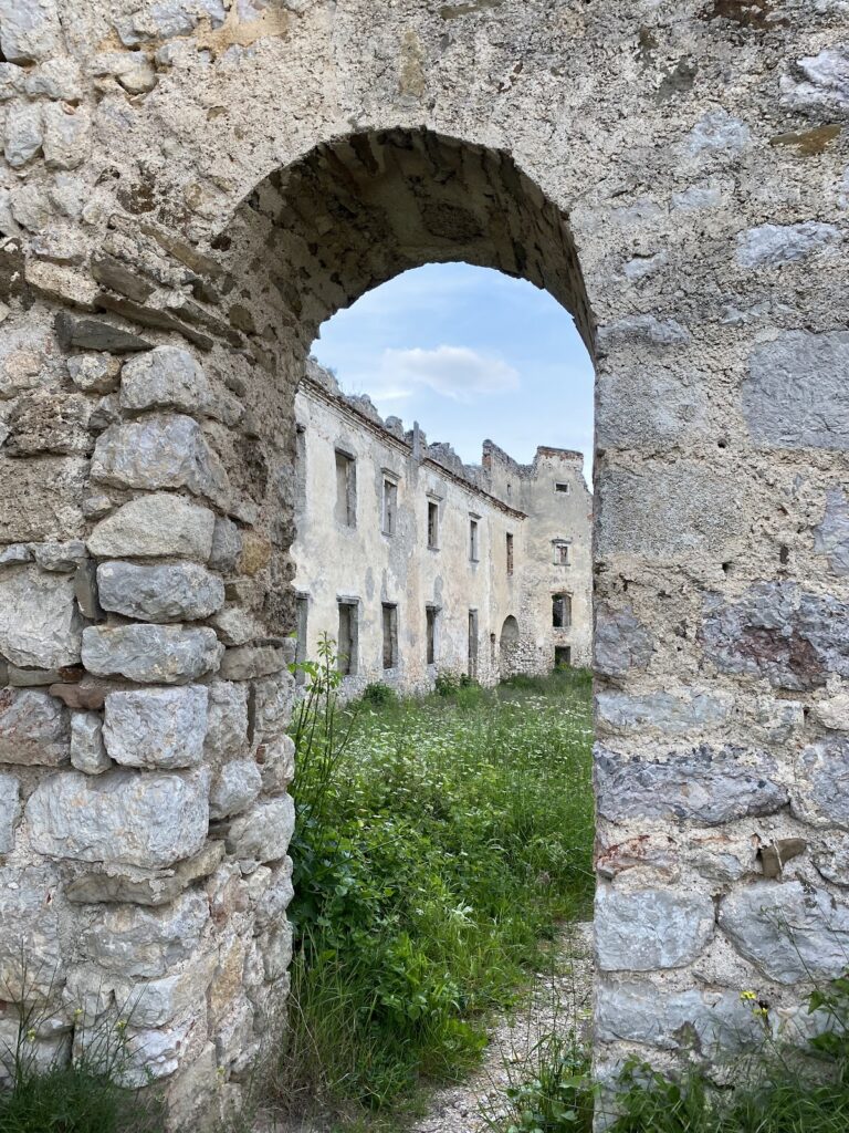 Starhemberg Castle Ruins: A Medieval Hilltop Fortress in Austria