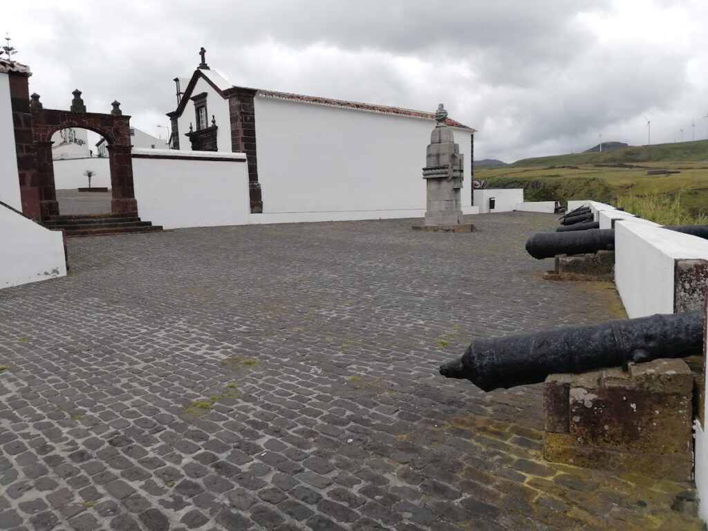Fort of São Brás: A Seventeenth-Century Maritime Fort in Portugal 2 Fort of São Brás