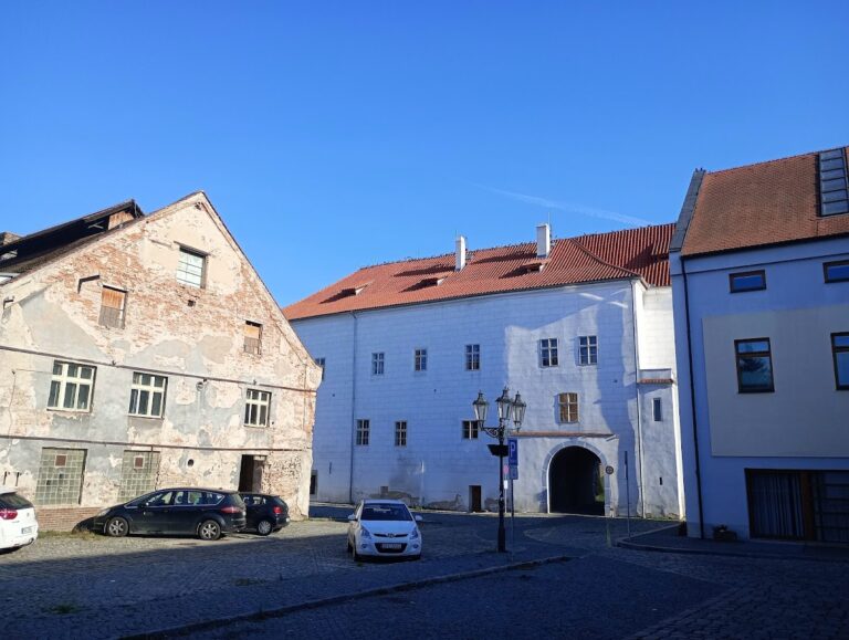 Kolín Castle: A Hussite Fortress and Renaissance Estate Centre in Czechia