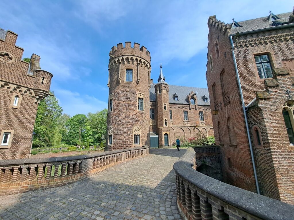 Schloss Paffendorf: A Renaissance Water Castle in Germany 1 Schloss Paffendorf