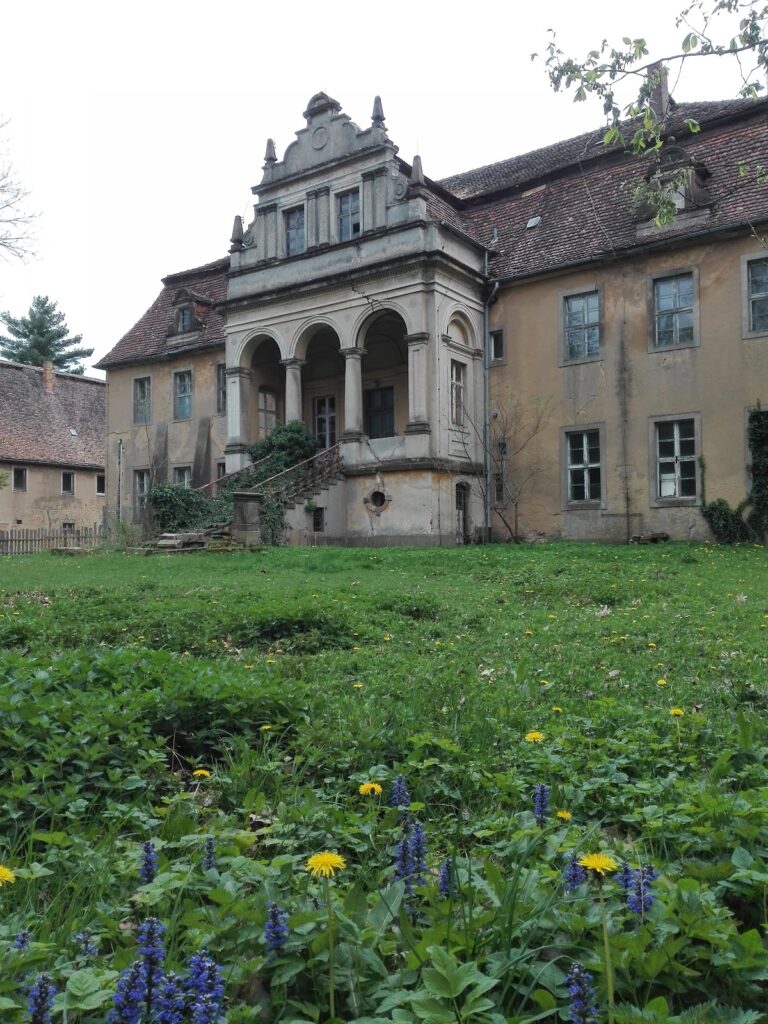Schloss Daubitz: A Baroque Manor Castle in Germany
