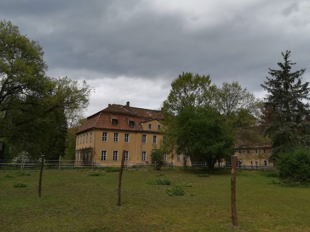 Schloss Daubitz: A Baroque Manor Castle in Germany 2 Schloss Daubitz