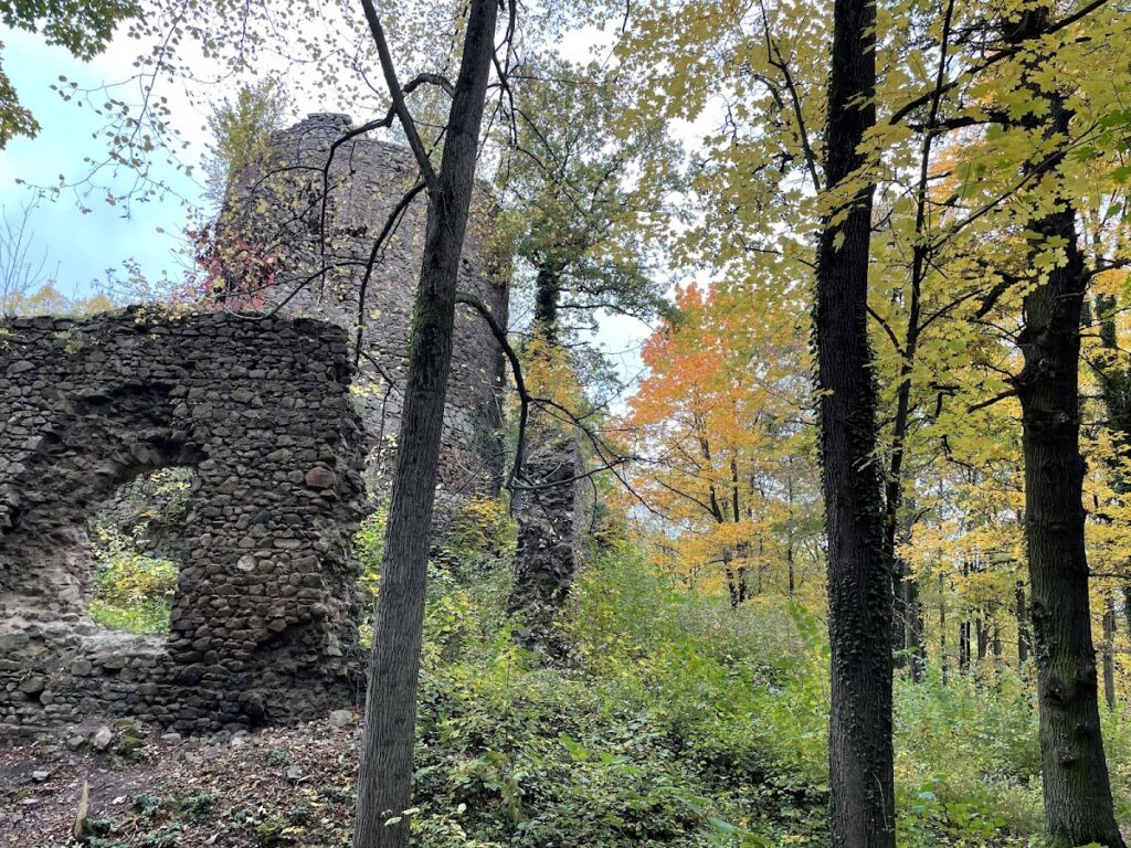 Cisy Castle: A Medieval Hilltop Fortress in Poland 5 Cisy Castle