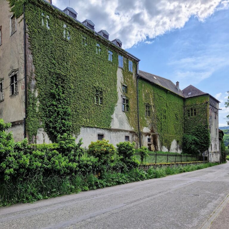 Neues Schloss Baden-Baden: A Margravial Residence and Castle Complex in Germany