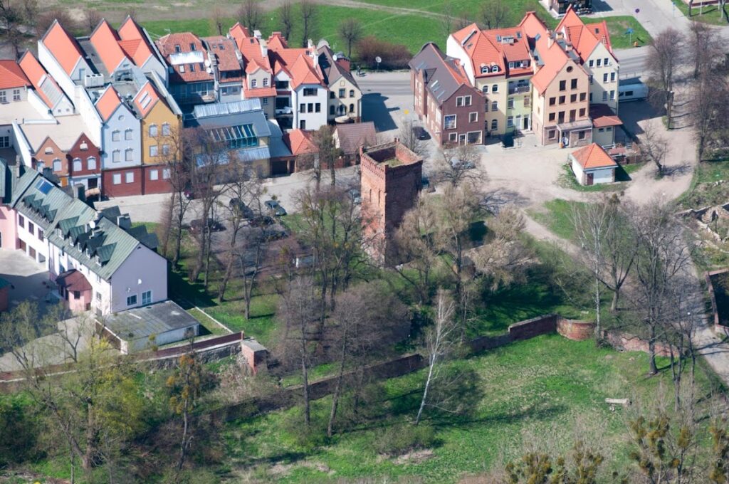 Braniewo Castle: A Gothic Episcopal Castle in Poland 3 Braniewo Castle