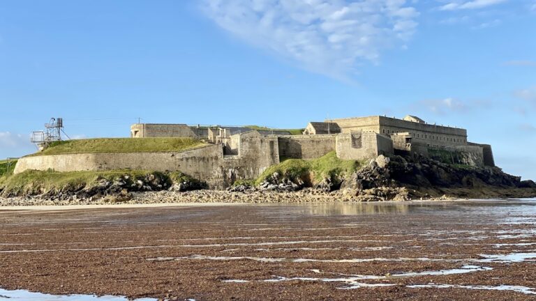 Fort de Penthièvre: A Coastal Fortress at the Entrance to the Quiberon Peninsula