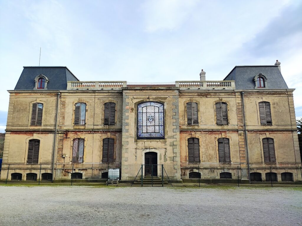 Palacio Munoa: A French Second Empire Mansion and Historic Estate in Barakaldo 1 Palacio Munoa