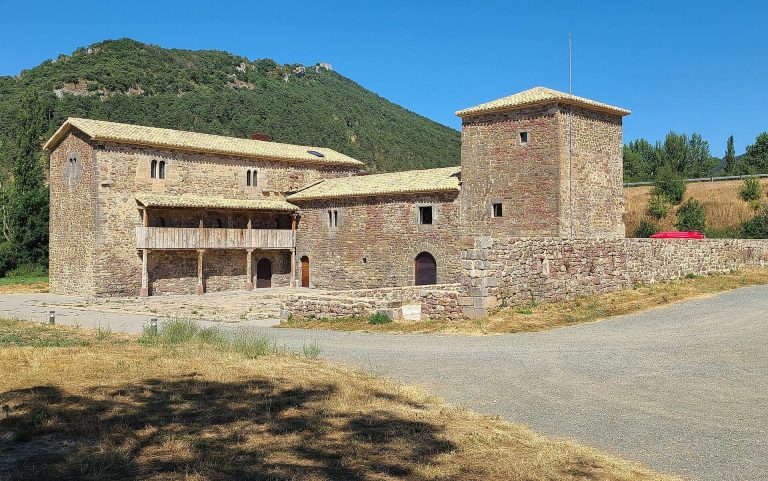 Palacio de Arce: A Navarrese Armory Palace in Spain