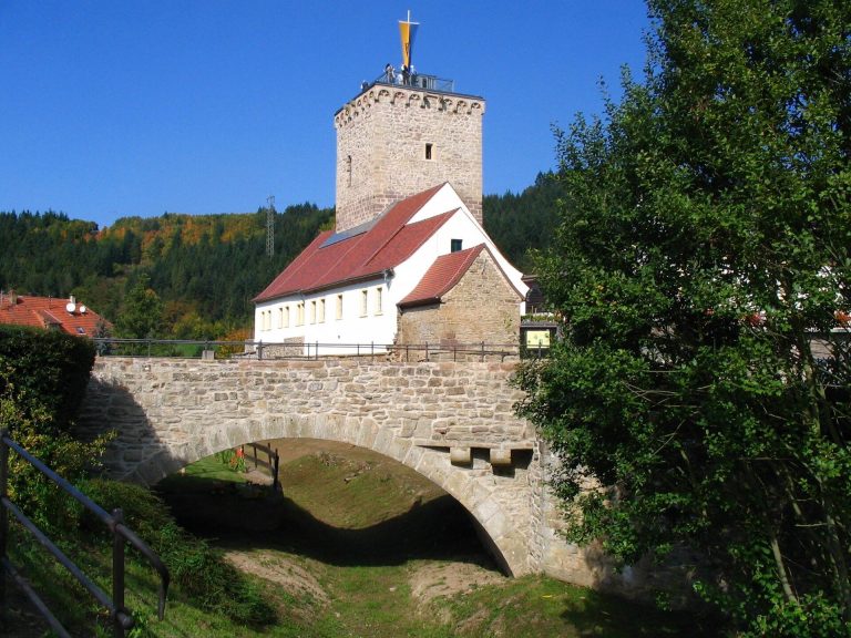 Reipoltskirchen Castle: A Medieval Water Castle and Lordship Seat in Germany