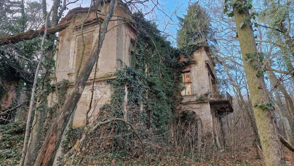 Schloss Matzenau: A Classicist Manor House in Slovenia 2 Schloss Matzenau