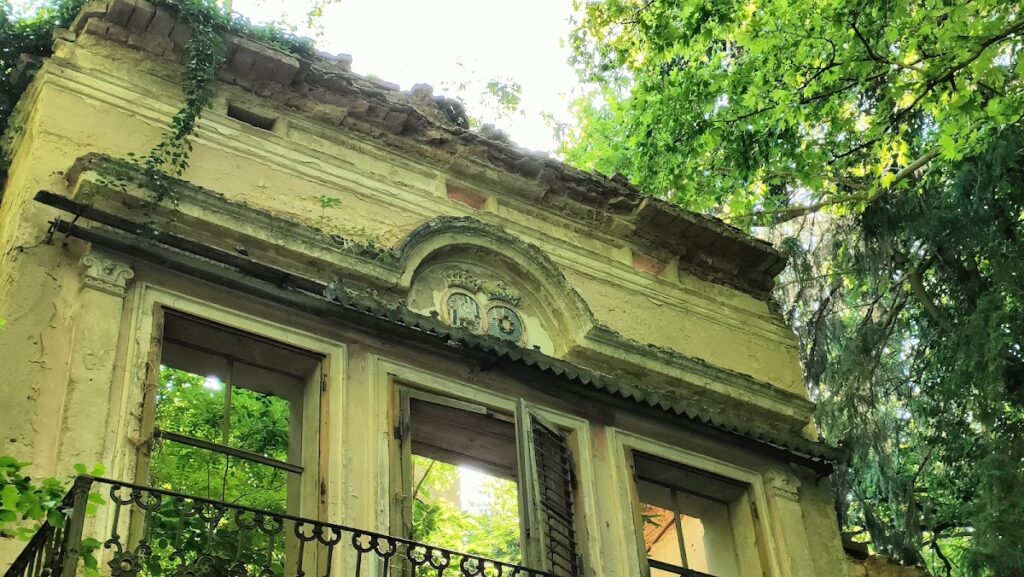 Schloss Matzenau: A Classicist Manor House in Slovenia 3 Schloss Matzenau