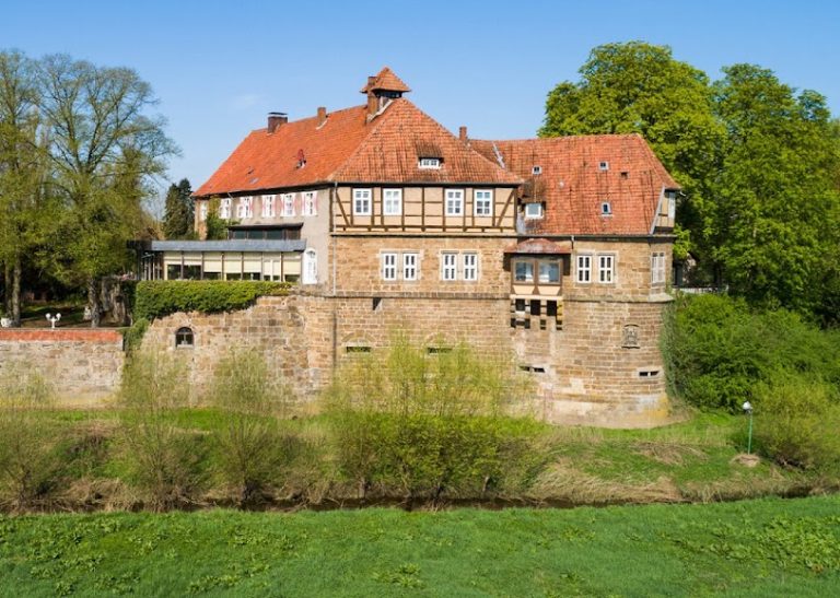 Schloss Petershagen: A Weser Renaissance Palace in Germany