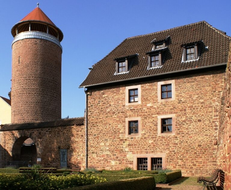 Burg Wendelstein: A Medieval Town Castle in Germany