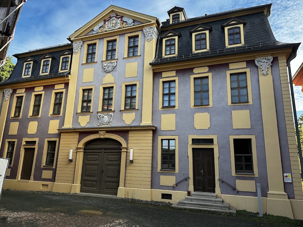 Oberes Schloss: A Historic Castle and Government Residence in Greiz, Germany 1 Oberes Schloss