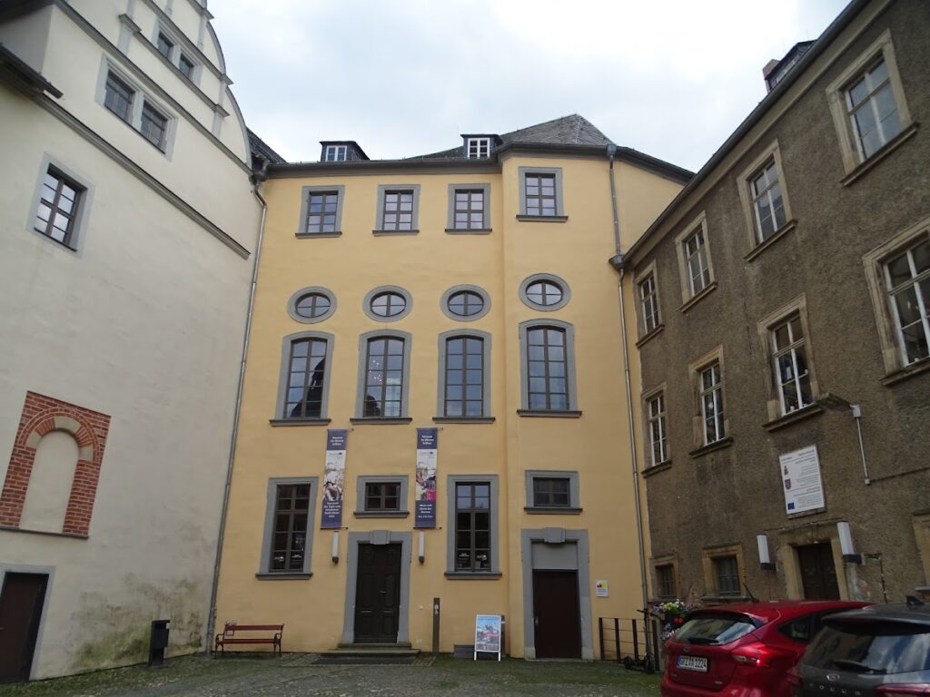 Oberes Schloss: A Historic Castle and Government Residence in Greiz, Germany 2 Oberes Schloss