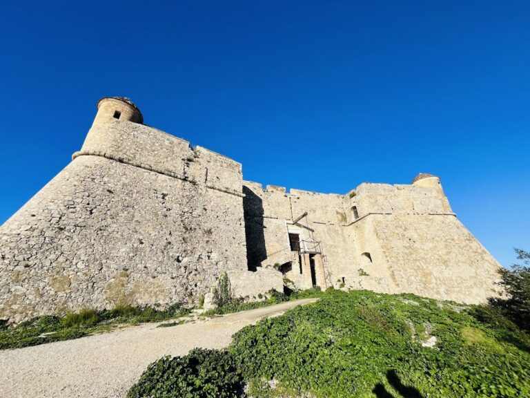 Fort of Mont Alban: A Sixteenth-Century Bastioned Fort in France