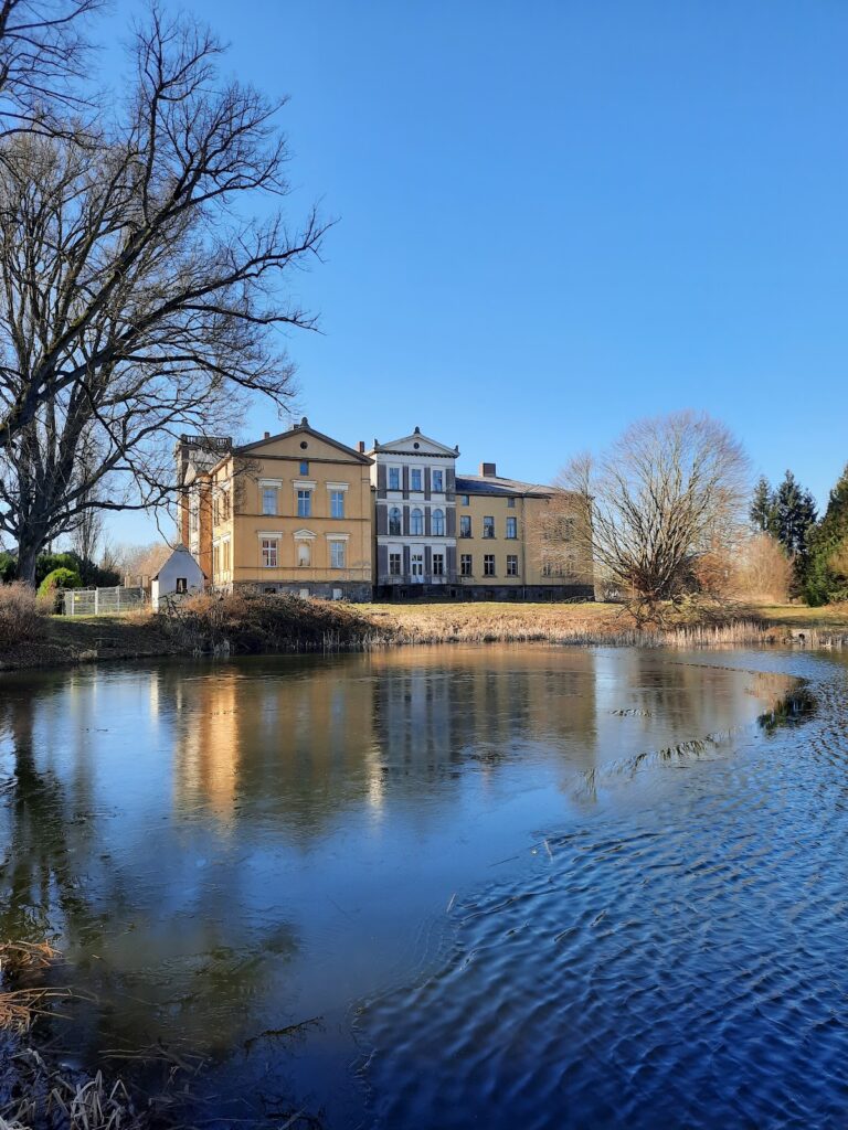 Schloss Gültz: A Neoclassical Manor House and Estate in Germany 2 Schloss Gültz