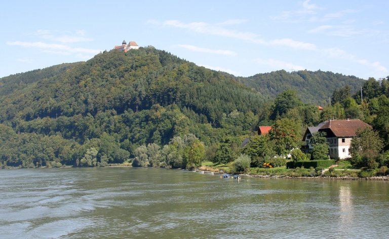 Burg Marsbach: A Danube Fortress and Aristocratic Seat in Austria