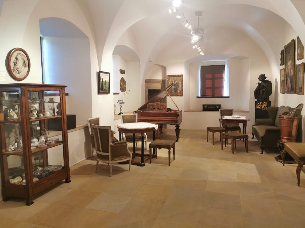 Szymbark Castle: A Renaissance Fortified Manor in Poland 3 Szymbark Castle