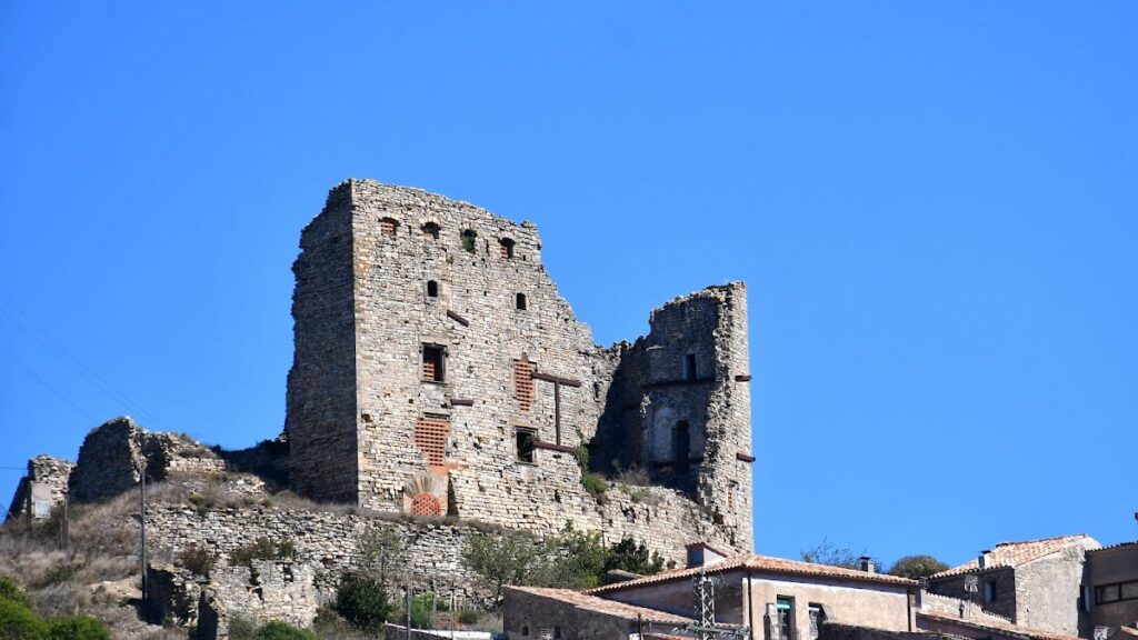 Castell de Savallà: Medieval Fortress and Fortified Residence in Catalonia 2 Castell de Savallà