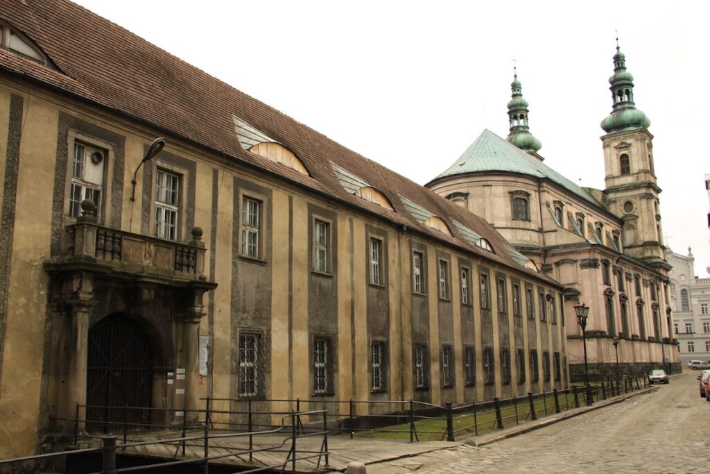 Bishop Palace in Nysa: Residence of the Bishops of Wrocław 2 Bishop Palace in Nysa