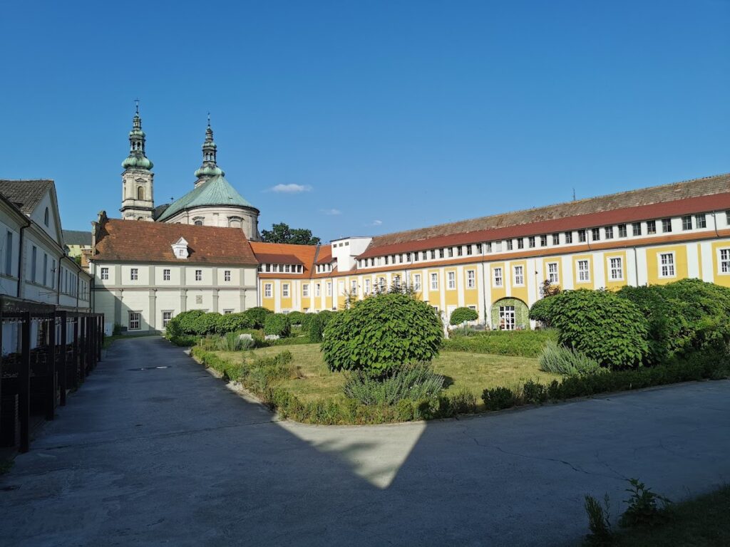 Bishop Palace in Nysa: Residence of the Bishops of Wrocław 3 Bishop Palace in Nysa