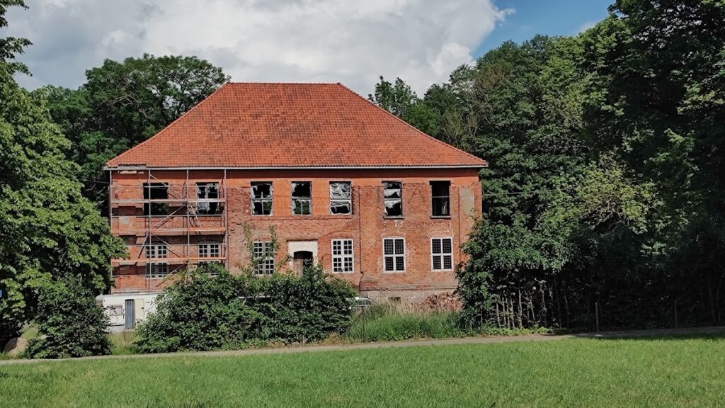 Gut Goldenbow: A Historic Manor Estate in Germany 2 Gut Goldenbow