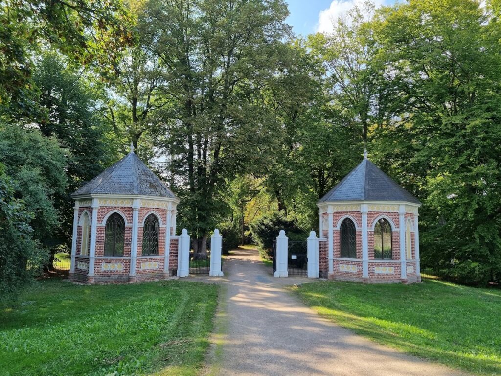 Luisium: A Neoclassical Palace and Landscape Garden in Germany 2 Luisium