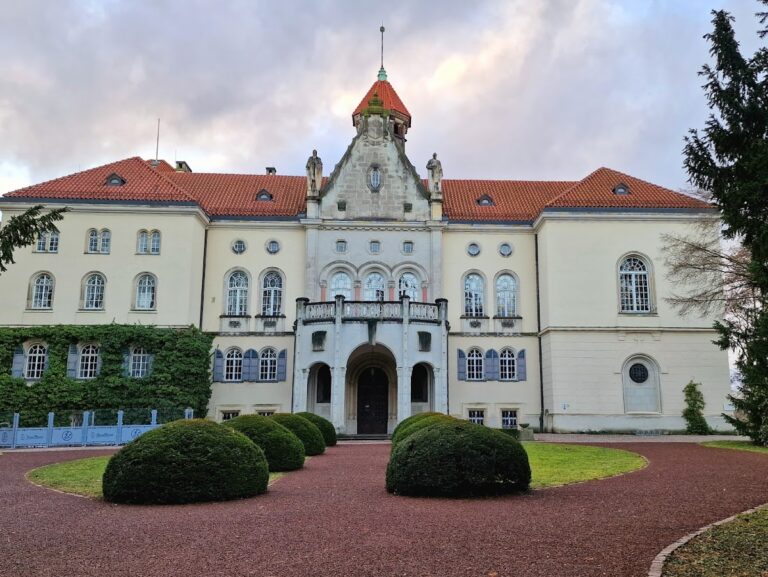 Schloss Waldenburg: A Hohenlohe Castle and Renaissance Palace in Germany