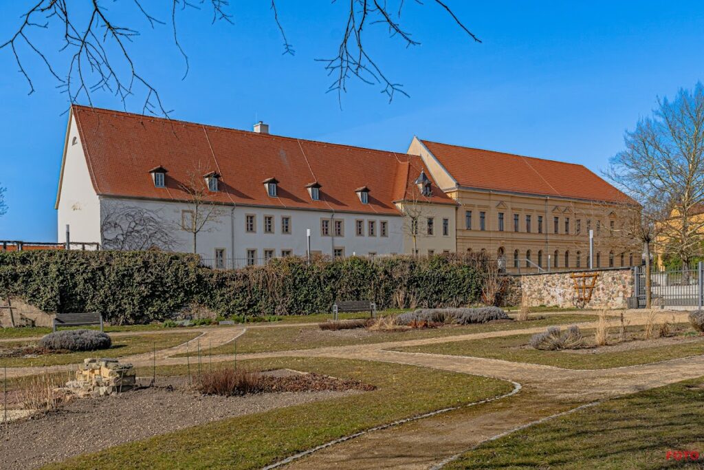 Schloss Ronneburg: Castle and Administrative Seat in Germany 1 Schloss Ronneburg