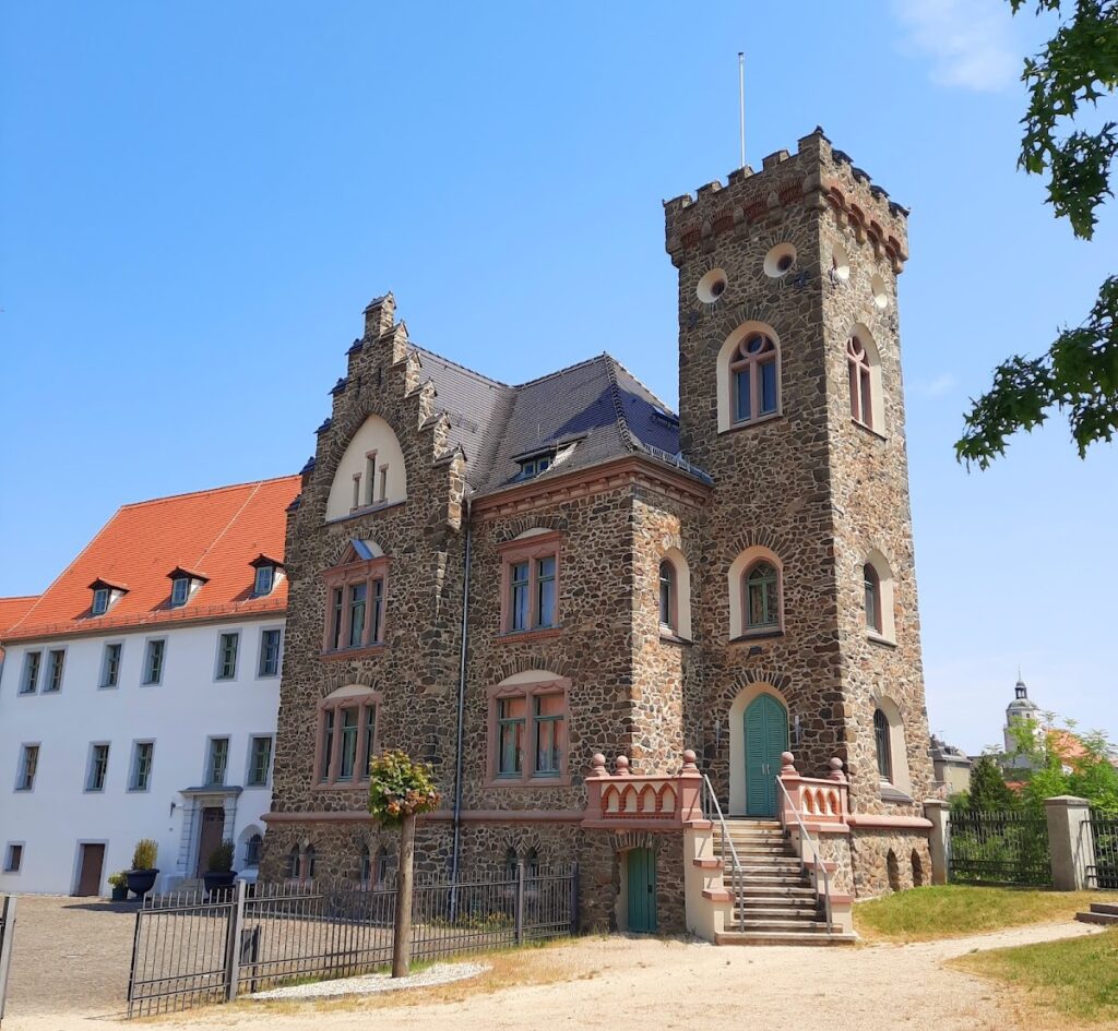 Schloss Ronneburg: Castle and Administrative Seat in Germany 2 Schloss Ronneburg