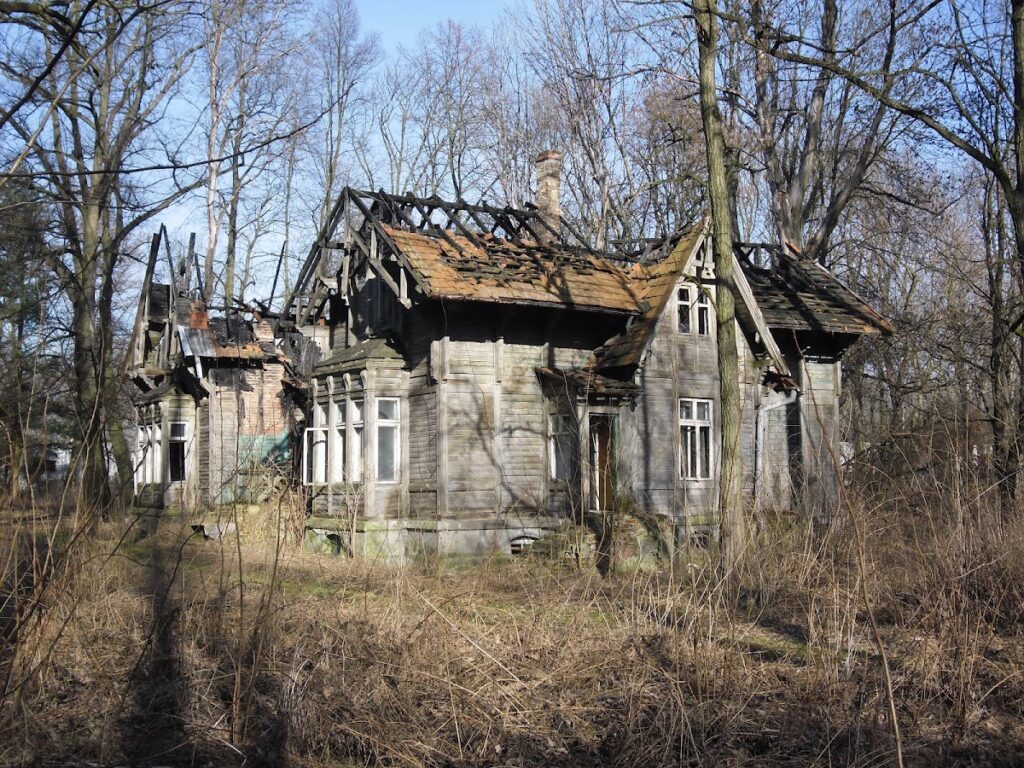 Manor house at Skrzydlów: A Nineteenth-Century Estate in Poland 2 Manor house at Skrzydlów