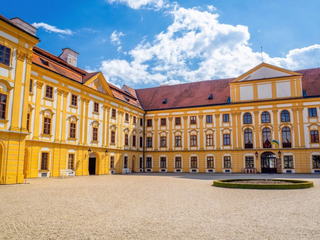 Jaroměřice Castle: A Baroque Cultural Residence in Czechia 3 Jaroměřice Castle