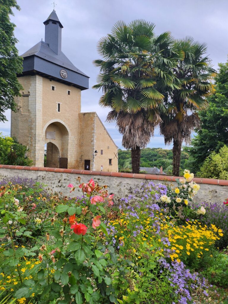 Château de Château-Renault: A Medieval Fortified Castle in France