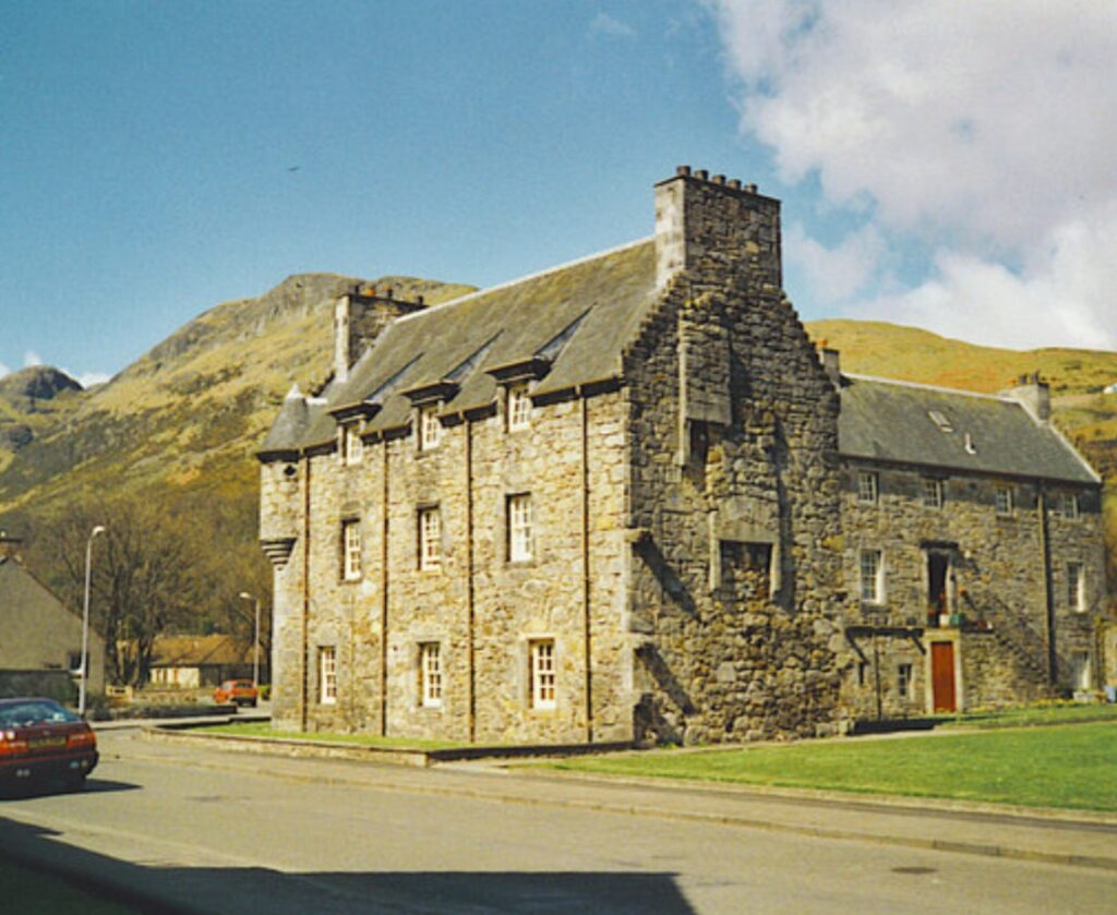 Menstrie Castle: A Sixteenth-Century Scottish Manor House 1 Menstrie Castle