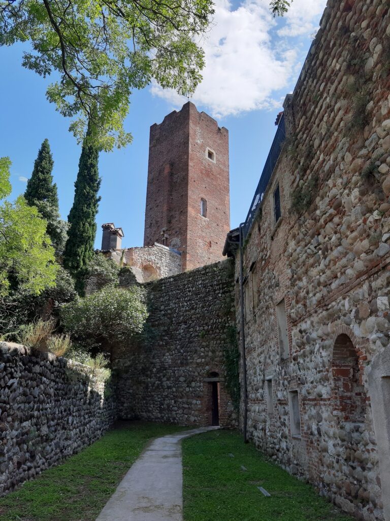 Castle (Ezzelini Castle): Medieval Fortification in Bassano del Grappa 3 Castle