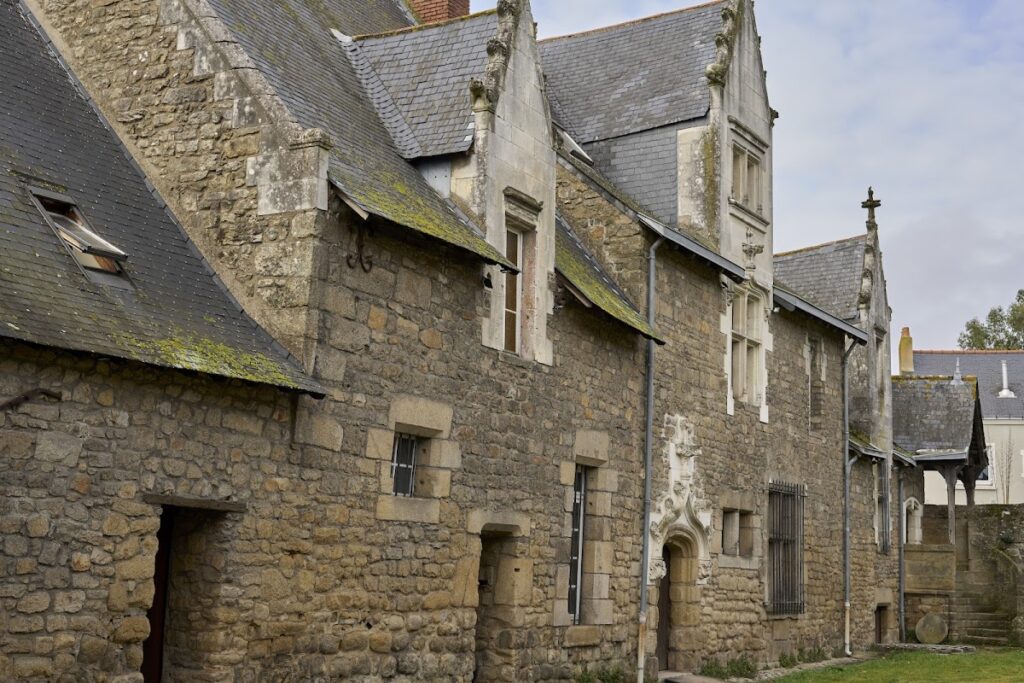 Manoir de la Hautière: A Historic Manor and Museum in Nantes 1 Manoir de la Hautière