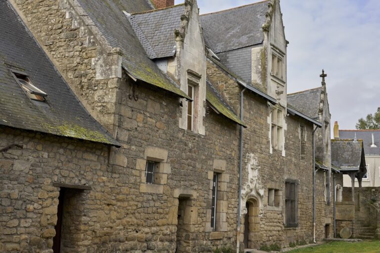 Manoir de la Hautière: A Historic Manor and Museum in Nantes