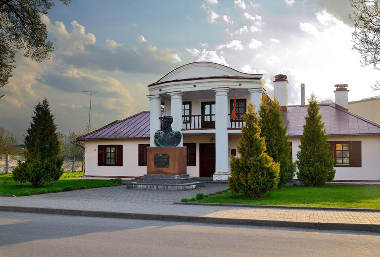 Bagration House: An Early Nineteenth-Century Manor in Belarus