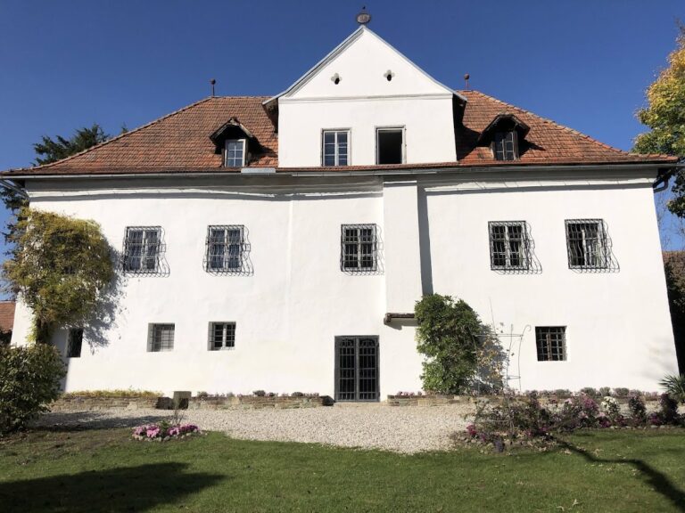 Tonhof: A Historic Manorial Farm and Cultural Center in Austria