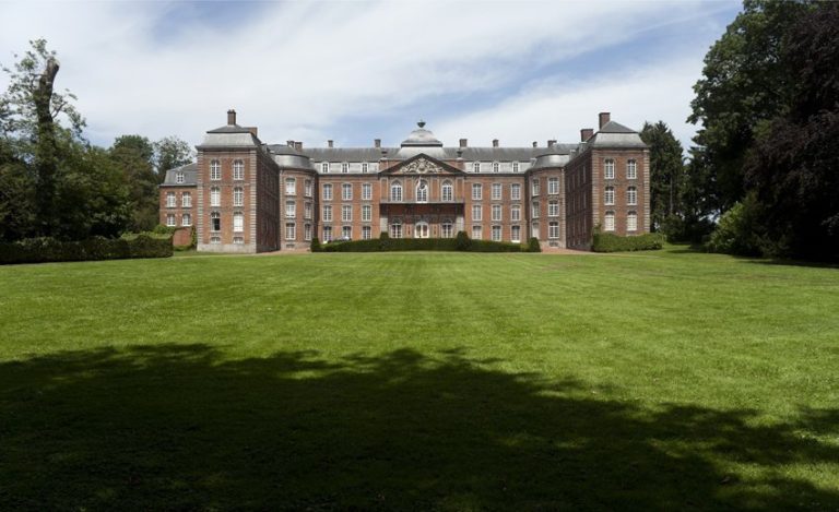 Le Rœulx Castle: A Croÿ Noble Residence in Belgium