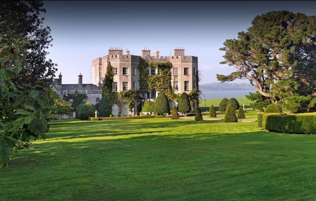 Glin Castle: A Georgian Country House in Ireland 1 Glin Castle